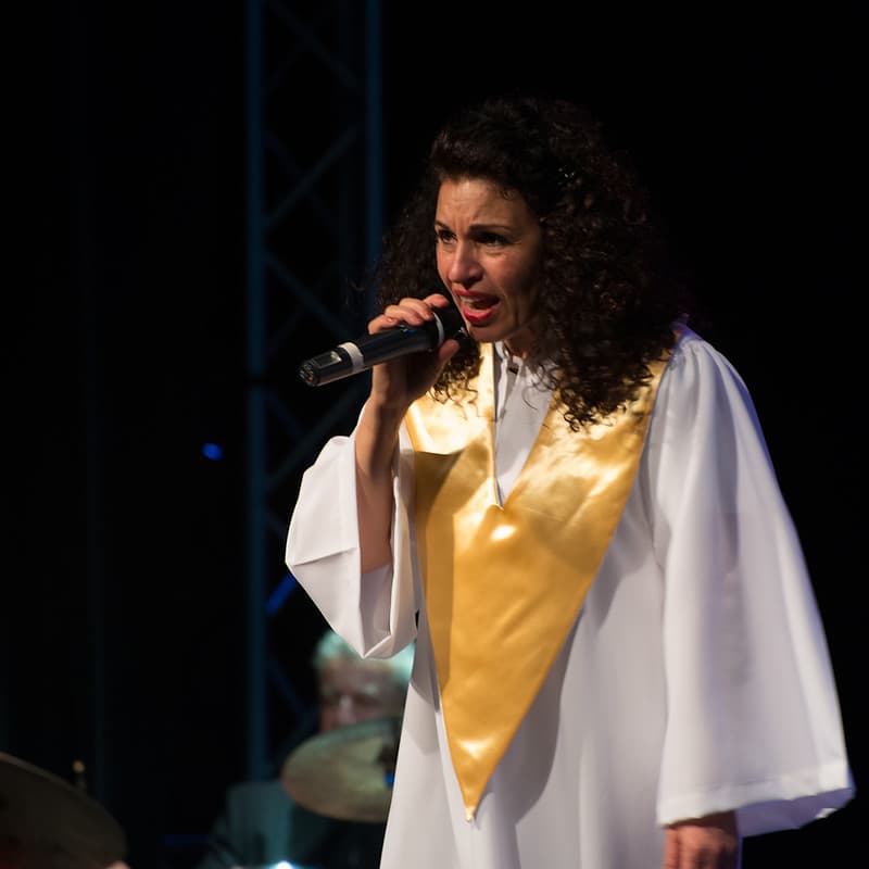 Brigitte Dumas, officiante de cérémonie laïque